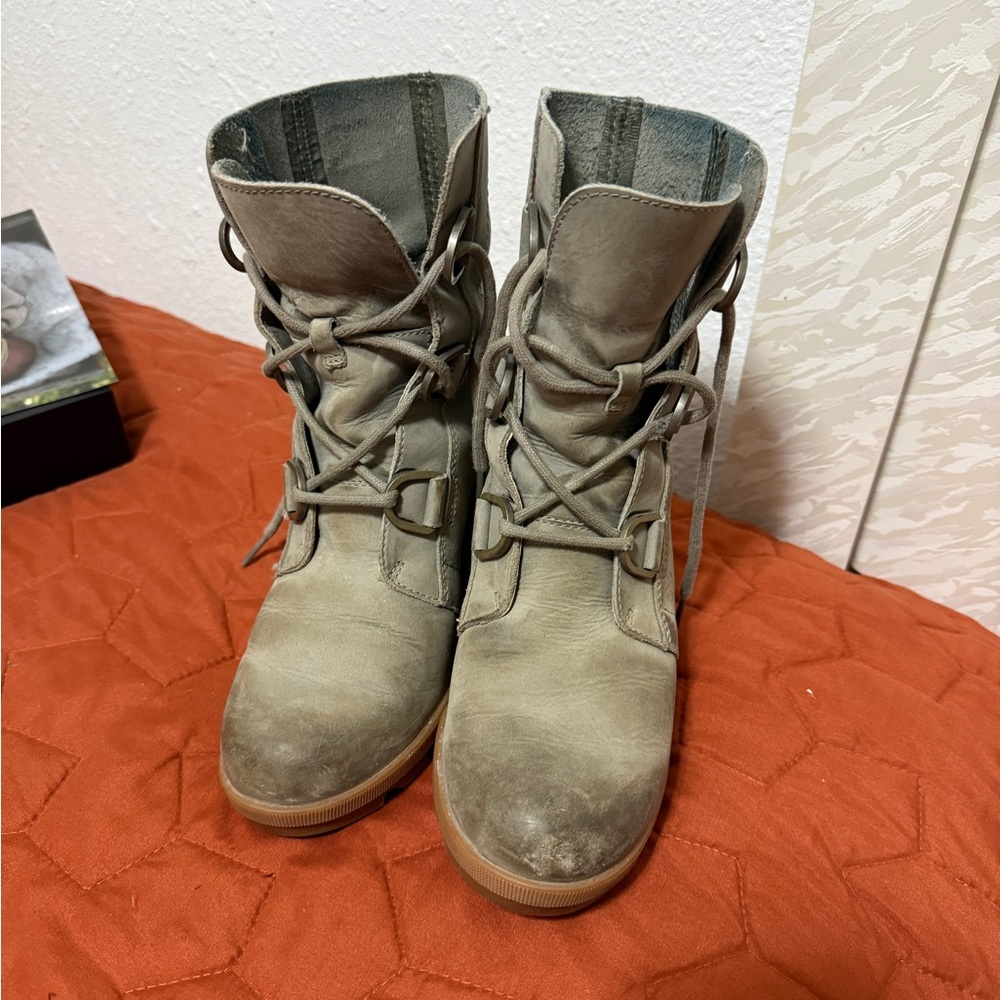 Sorel Gray Combat Boots